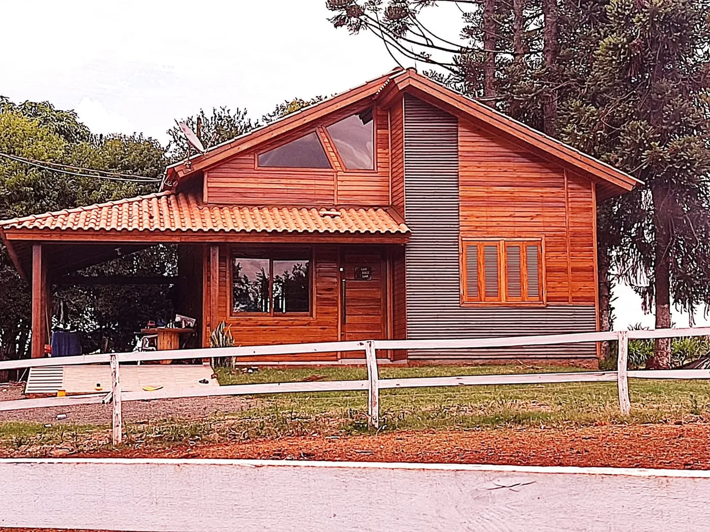 Casa de madeira real e pronta, construída pela Zuhause